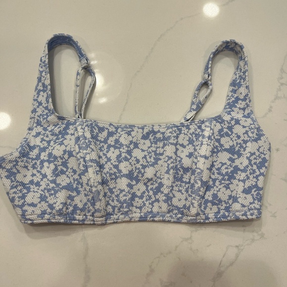 Gilly Hicks Blue and White Floral bikini top - Picture 1 of 2